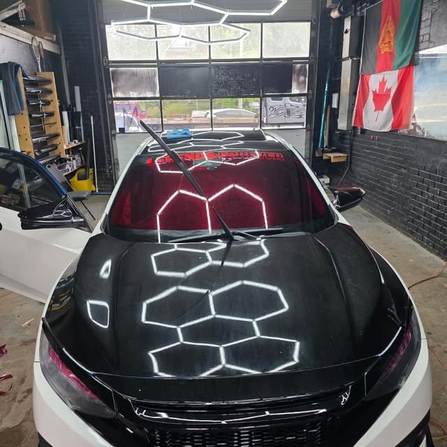 Gloss detail on a freshly finished car at Saviz Window Tinting